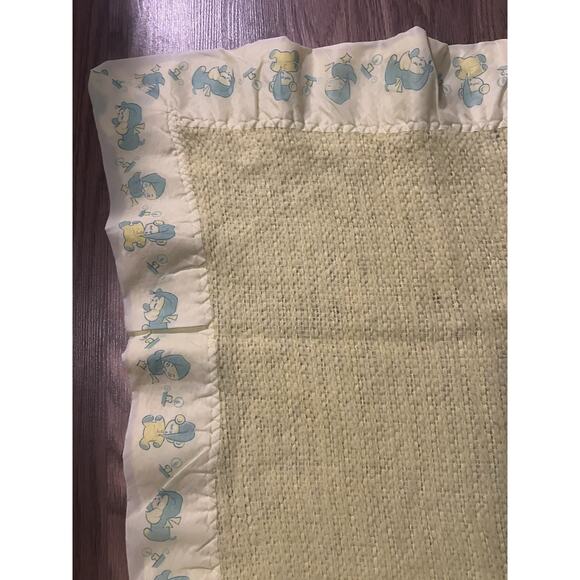 Vintage Carter’s Baby Thermal Crib Blanket Satin Trim Open Waffle Weave 36x50 - Picture 3 of 5